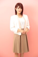山内鈴蘭扮する井野真々子。