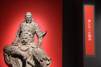 新郷市博物館所蔵の「関羽像」。