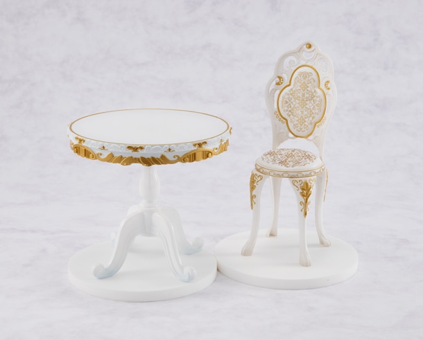 「エミリア お茶会Ver.」の椅子とテーブル。