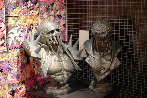 「おとなのジャンプ酒場」の展示。