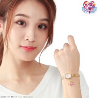 チャームウォッチの使用イメージ。