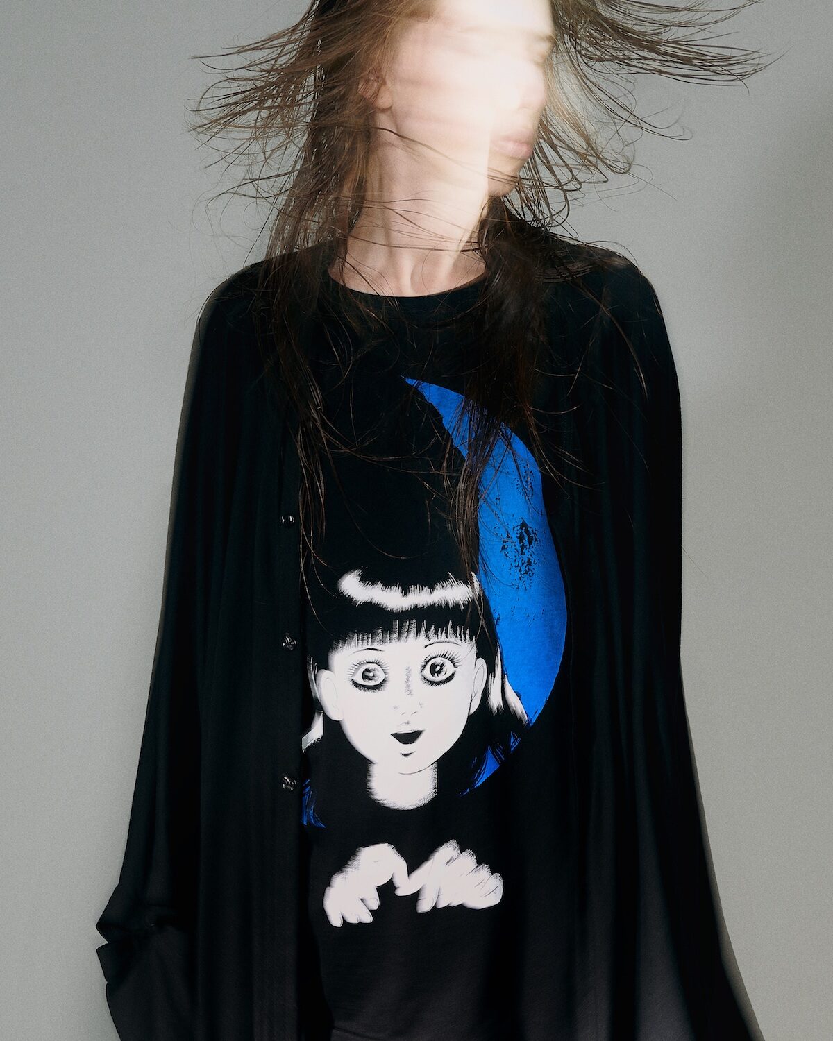 楳図かずおとヨウジヤマモトのs Yteがコラボ 洗礼 モチーフのトップス4種 コミックナタリー