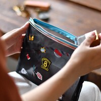 「刺繍メッシュポーチ」使用イメージ