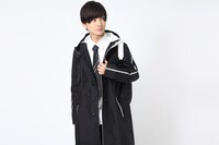 TVアニメ「ソードアート・オンライン アリシゼーション」コラボアイテムの着用イメージ。