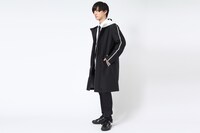 TVアニメ「ソードアート・オンライン アリシゼーション」コラボアイテムの着用イメージ。