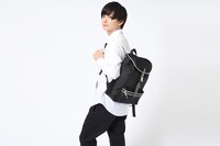 TVアニメ「ソードアート・オンライン アリシゼーション」コラボアイテムの着用イメージ。