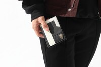 TVアニメ「ソードアート・オンライン アリシゼーション」コラボアイテムの使用イメージ。