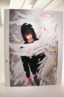 「Never Complete」より「プラチナエンド」の展示。