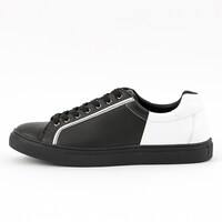 キリトをイメージしたシューズ。