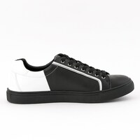 キリトをイメージしたシューズ。