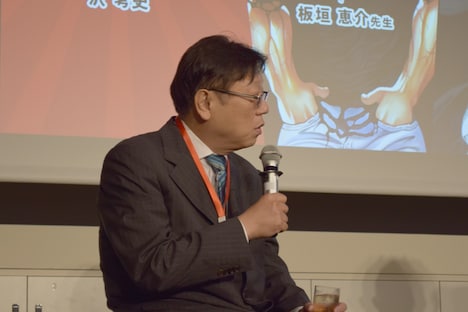 チャンピオン前編集長の沢考史。