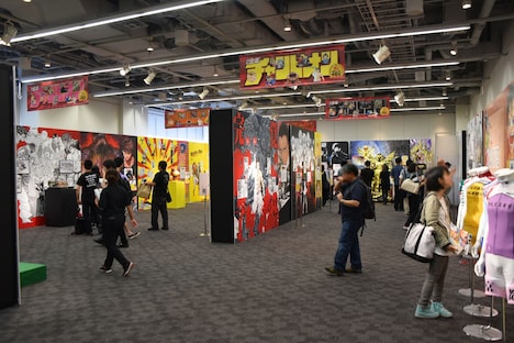 「週刊少年チャンピオン創刊50周年大感謝祭」の様子。