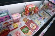 「特別展 りぼん 250万りぼんっ子▼大増刊号」の「ふろくファンルーム」の様子。