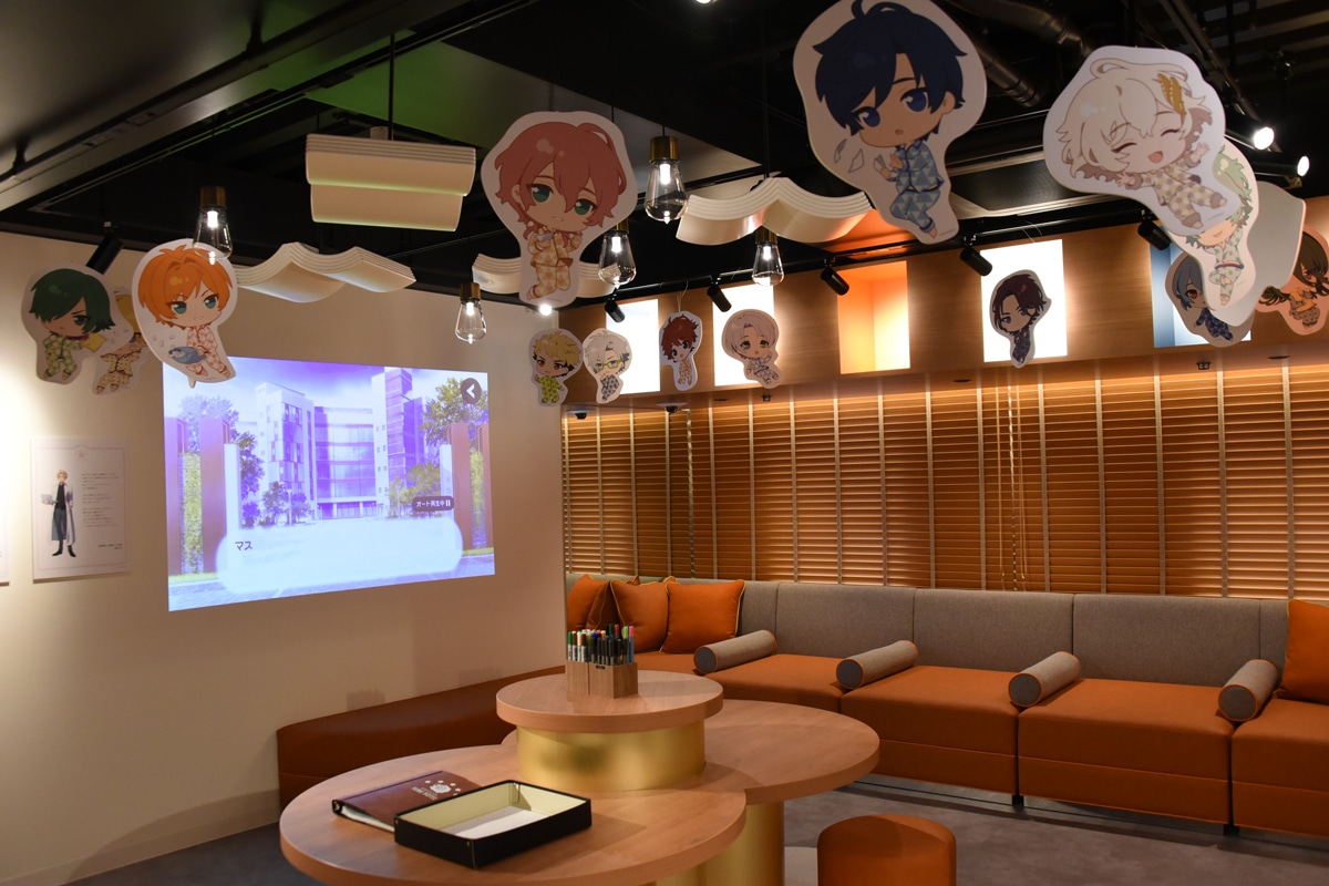 「DREAM!ing」の共有ラウンジ「ゆめホテルラウンジ」の様子。