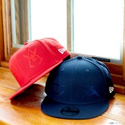 「STRICT-G × New Era 9FIFTY『機動戦士ガンダム』40周年記念 」アムロモデルとシャアモデル。