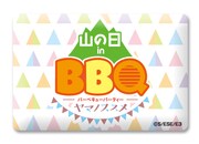 「『ヤマノススメ サードシーズン』バーベキューパーティーin山の日」で販売される「トレーディングイベントピンバッジ」。