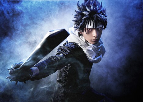 橋本祥平扮する飛影。