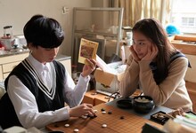 八千代（ゆうたろう）と撫子（箭内夢菜）。