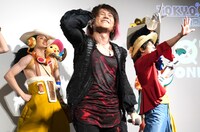 きただにひろしと麦わらの一味のパフォーマンス。