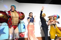 麦わらの一味のパフォーマンス。