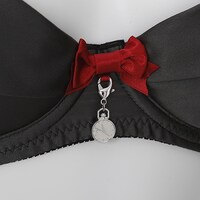 「セバスチャン・ミカエリスモデル ランジェリーセット」