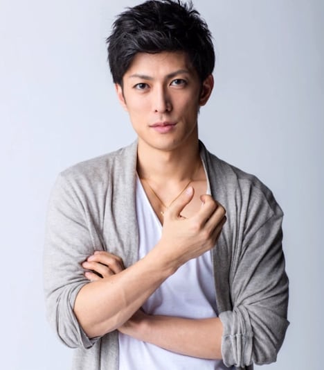 キラーT細胞役の君沢ユウキ。