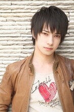 一乗寺賢役のランズベリー・アーサー。