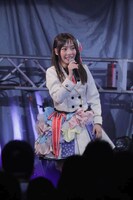 源さくら役の本渡楓。