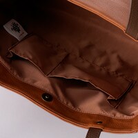 スペインモデルのバッグ。