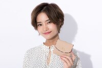 南イタリアモデルのミニ財布。