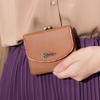 スペインモデルのミニ財布。