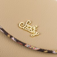 南イタリアモデルのミニ財布。