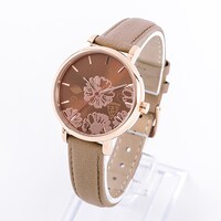 南イタリアモデルの腕時計。