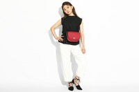 「ヒソカモデル ショルダーバッグ」使用イメージ