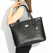 「幻影旅団モデル トートバッグ」使用イメージ