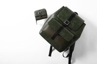 「ゴン＝フリークスモデル リュック」「ゴン＝フリークスモデル ミニ財布」