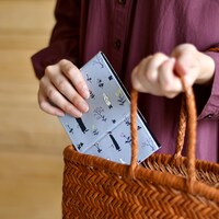 スタンドミラーの使用イメージ。