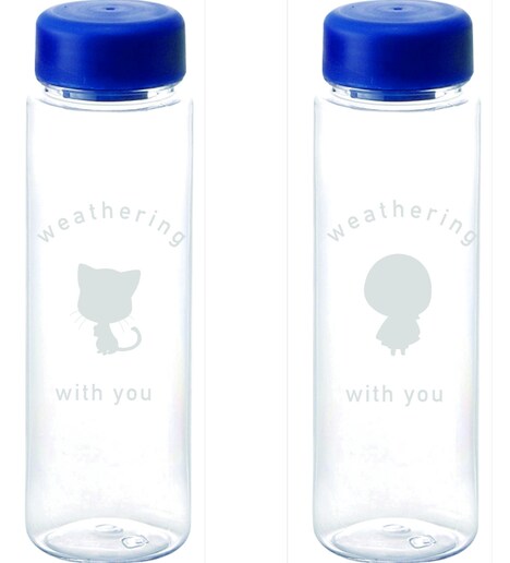 コラボグッズのウォーターボトル。