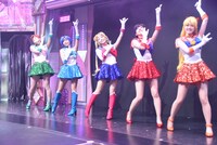 ダイジェスト版のショーより。