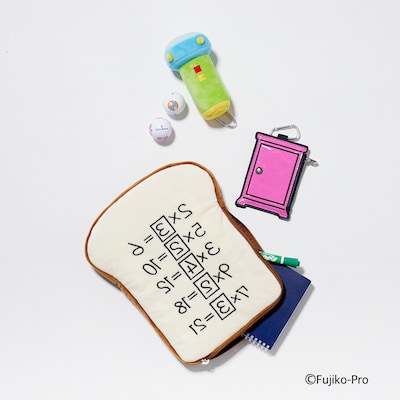 上から「スモールライトポーチ」「どこでもドアポーチ」「アンキパンクラッチバッグ」。