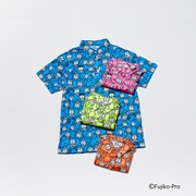 コラボアイテムの総柄ポロシャツ。