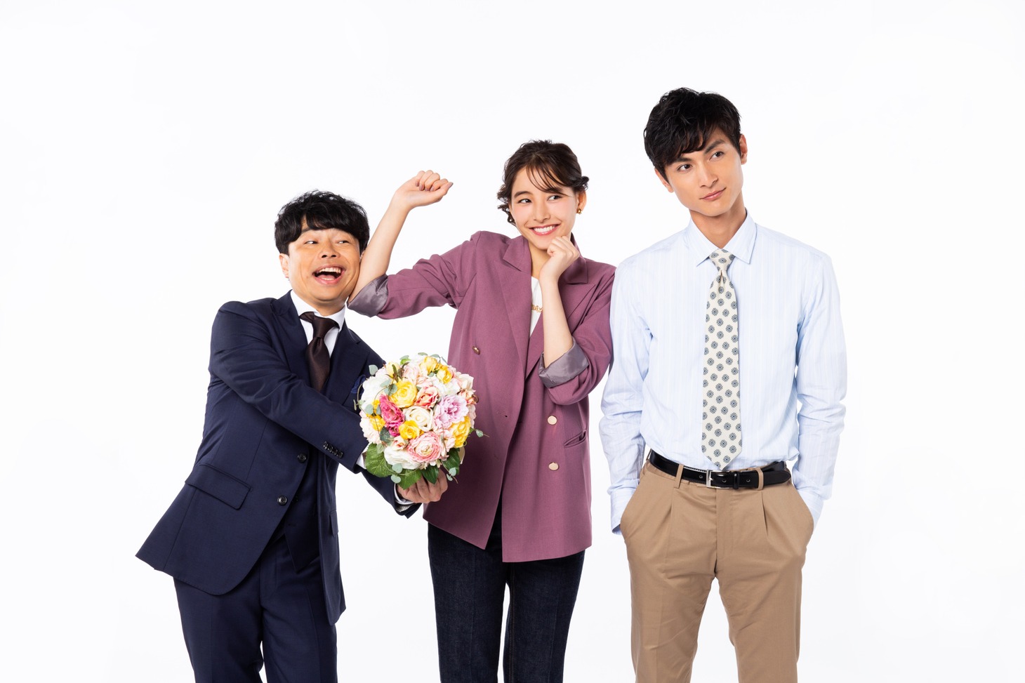 左から山下章生役の浜野謙太、難波ユリカ役の新木優子、斉藤真役の高良健吾。