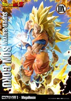 「メガプレミアムマスターライン ドラゴンボールZ 孫悟空（超サイヤ人）」（超サイヤ人3時）