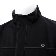 「主人公モデル コート」