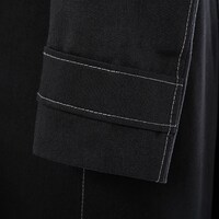 「主人公モデル コート」