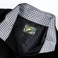 「主人公モデル コート」