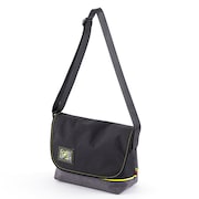 「主人公モデル メッセンジャーバッグ」