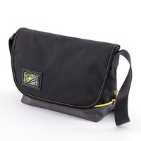 「主人公モデル メッセンジャーバッグ」