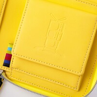 「主人公モデル 財布」