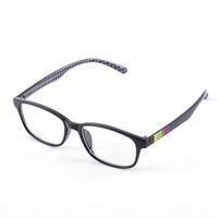 「主人公モデル メガネ」